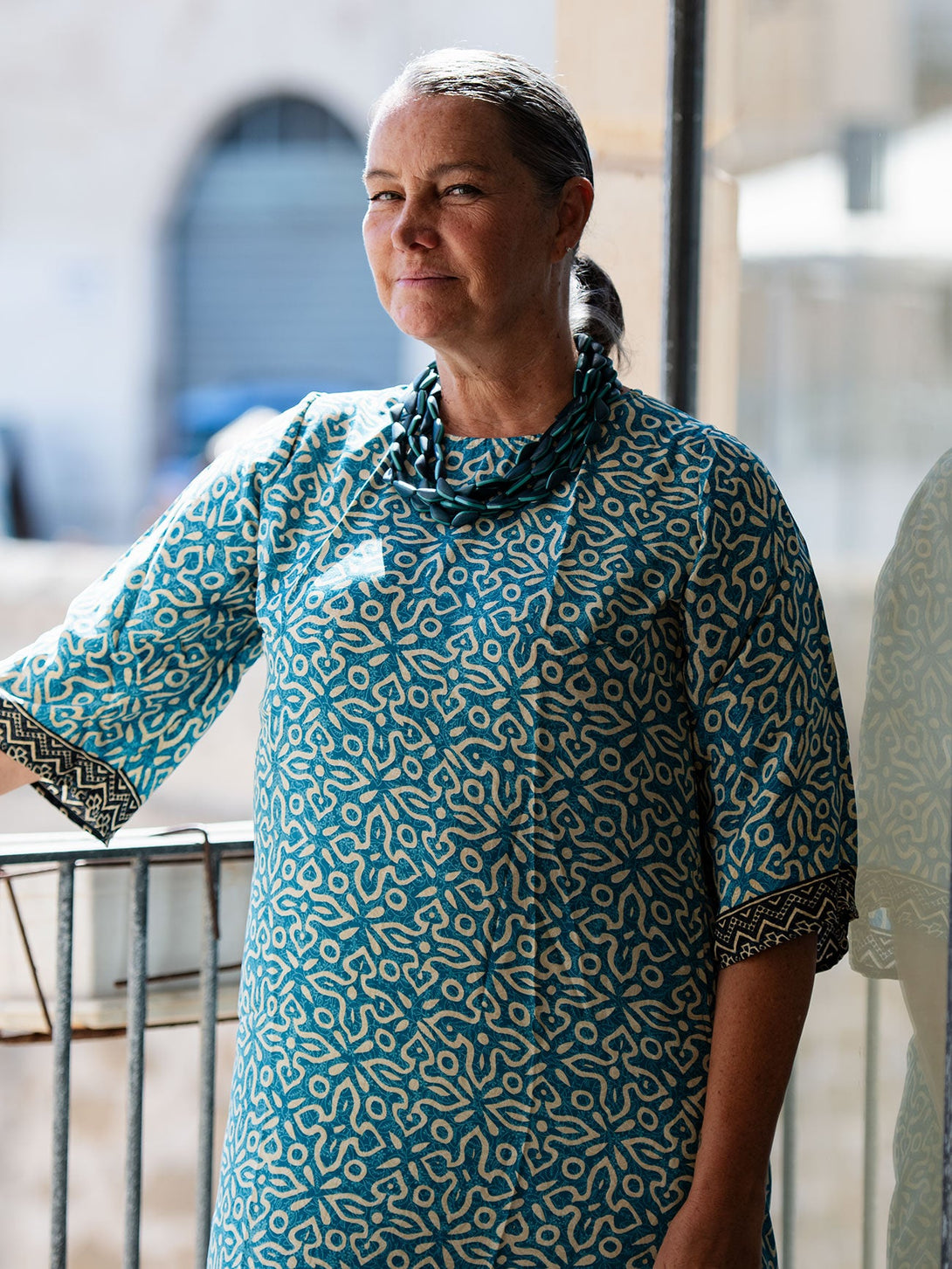 Vestito corto in seta Tracy-blu scuro-S-Bijondo