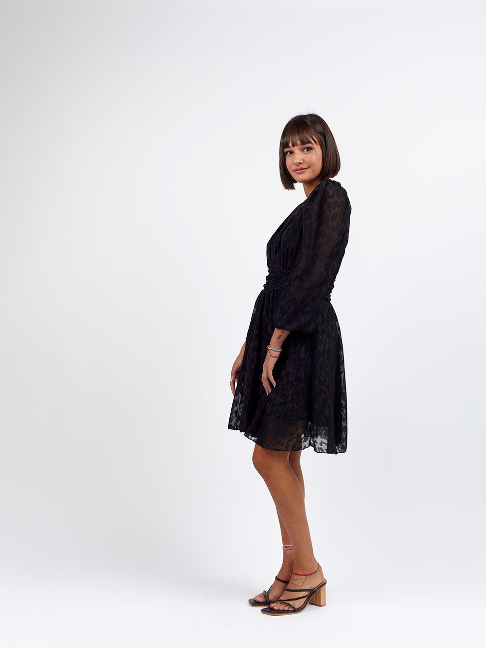 Vestito corto maculato Devore - nero - Bijondo