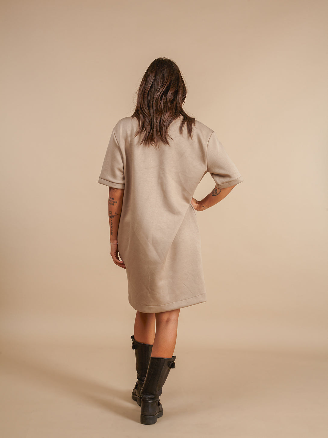 Vestito corto neoprene tinta unita Chrissy-vestito corto-Bijondo-Bijondo