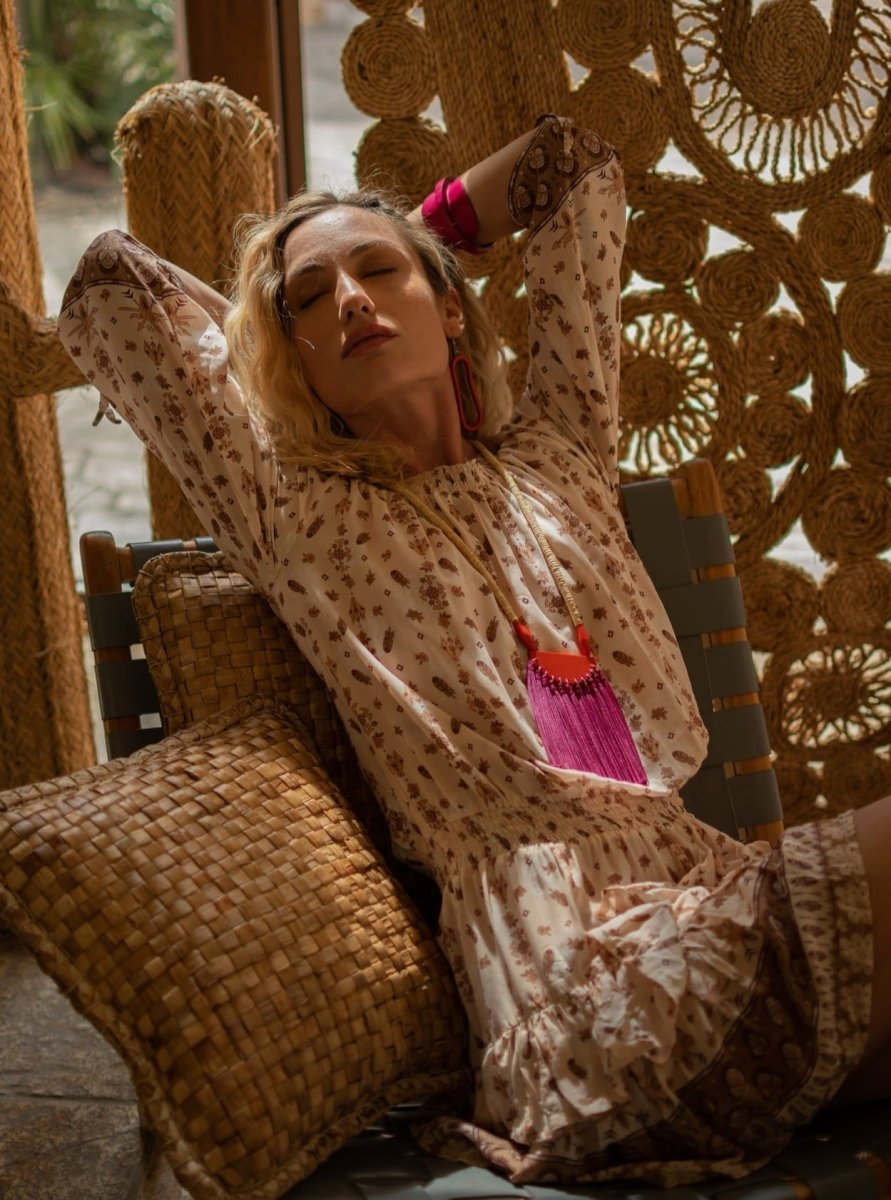 Vestito corto scollo bardot Hilma - marrone - Bijondo