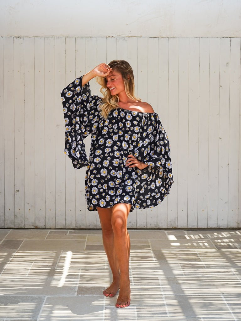 Vestito corto scollo bardot manica ventaglio Christelle - margherite - Bijondo