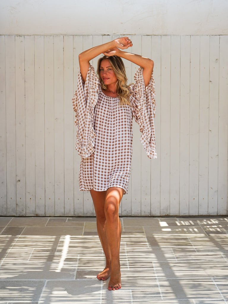 Vestito corto scollo bardot manica ventaglio Christelle - nocciola quadri - Bijondo