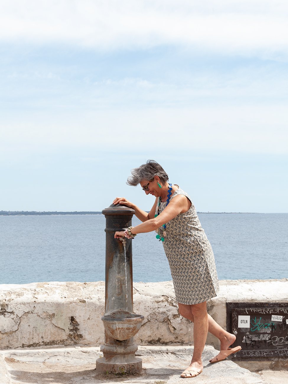 Vestito corto smanicato in cotone Karin - blu - Bijondo