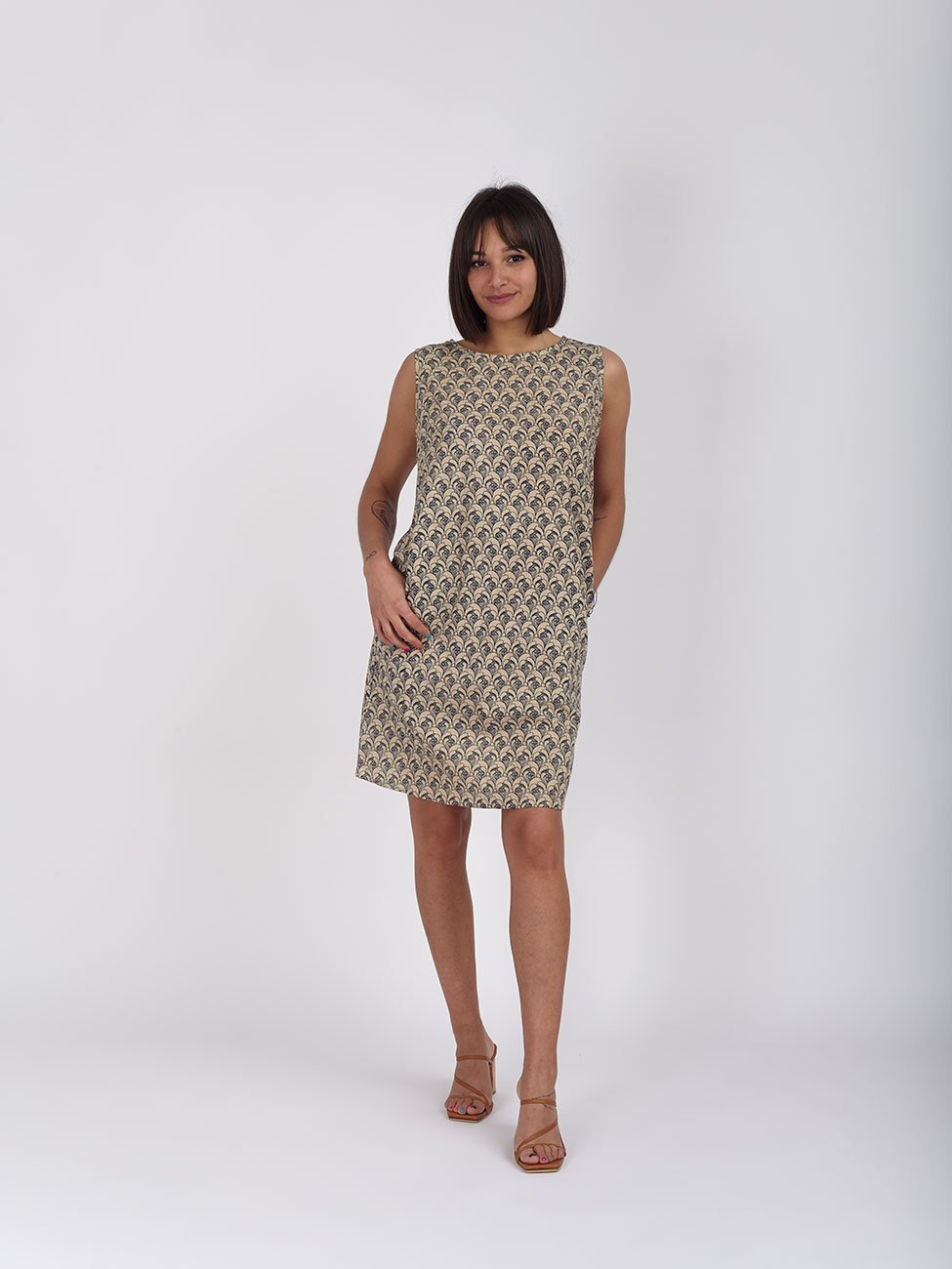 Vestito corto smanicato in cotone Karin - blu - Bijondo