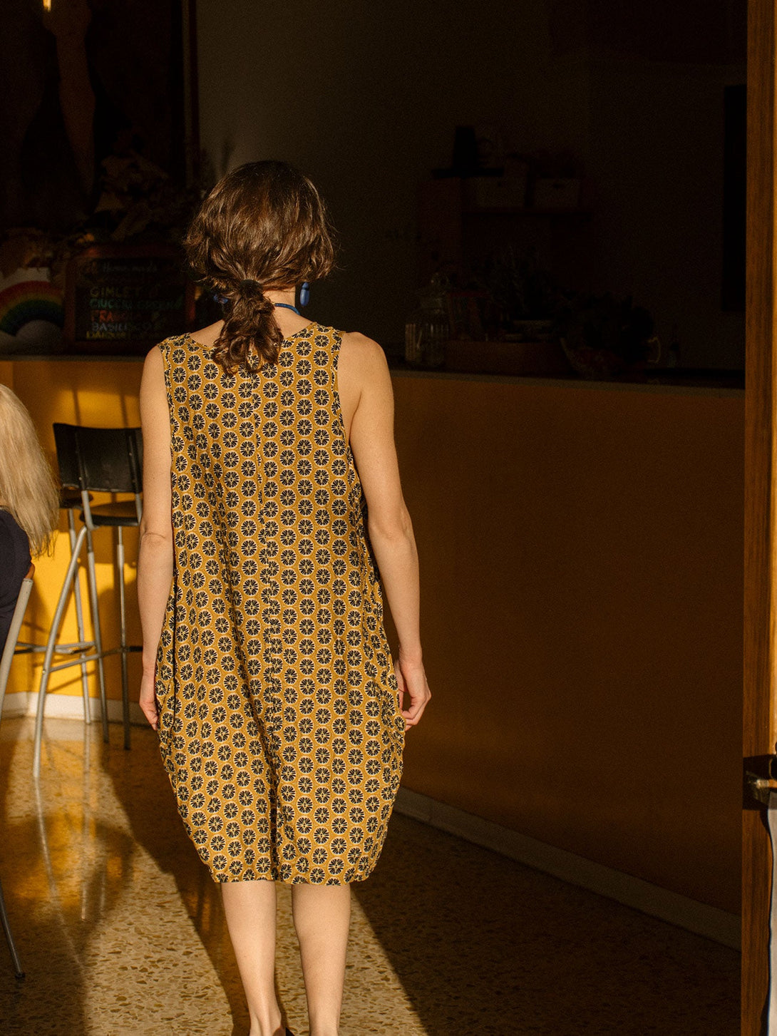 Vestito corto smanicato ovetto rayon Pia-senape-taglia unica-Bijondo