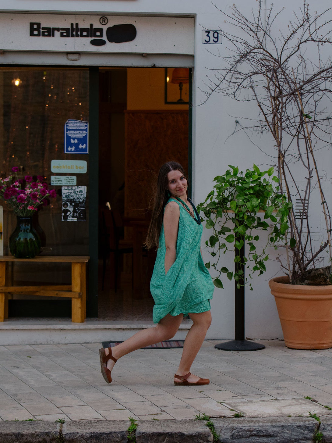 Vestito corto smanicato ovetto rayon Pia-senape-taglia unica-Bijondo