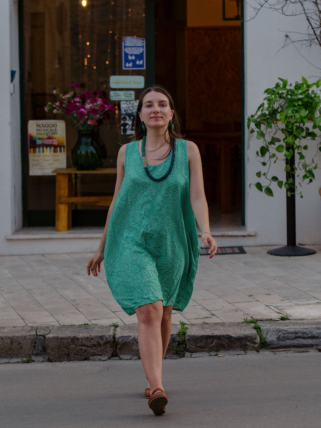 Vestito corto smanicato ovetto rayon Pia-senape-taglia unica-Bijondo