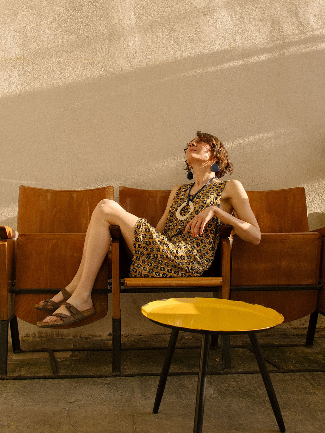 Vestito corto smanicato ovetto rayon Pia-senape-taglia unica-Bijondo