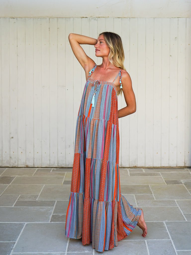 Vestito lungo a balze Flavienne - fucsia - Bijondo