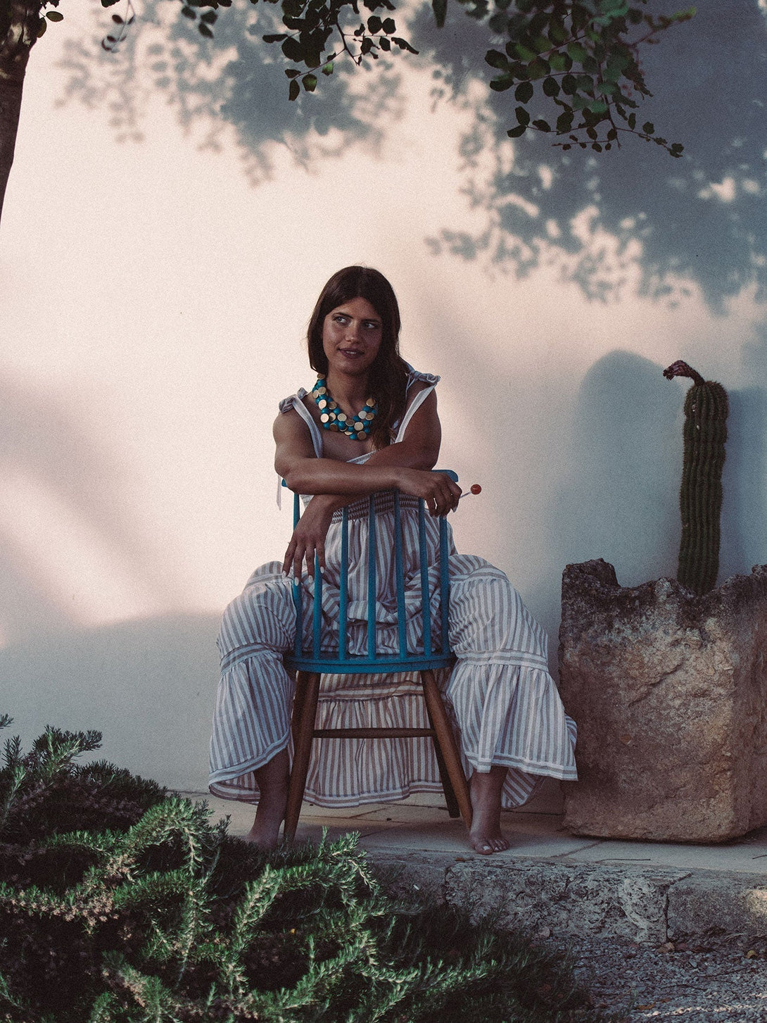 Vestito lungo a balze con fantasia a righe Kelly-rosso-Bijondo