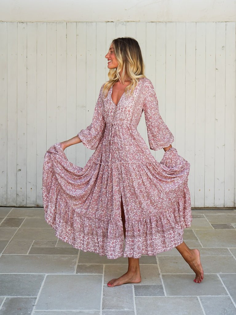 Vestito lungo con manica e balze Caroline - rosa - Bijondo