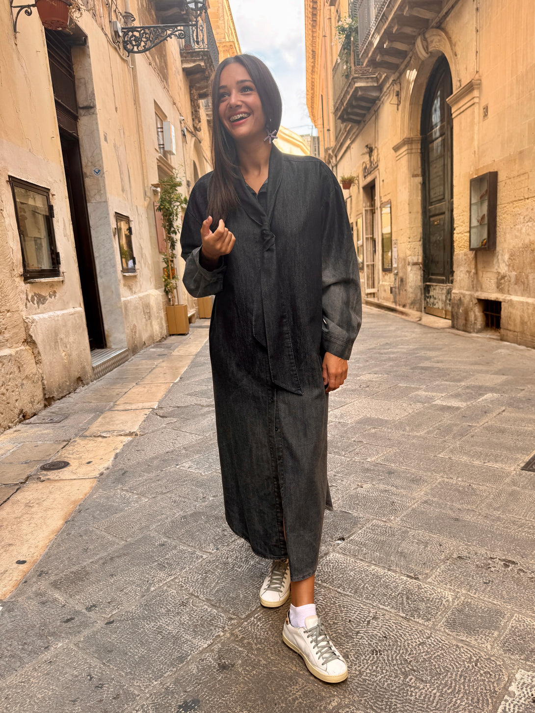 Vestito lungo denim con cravatta Liona-vestito-Bijondo-Bijondo