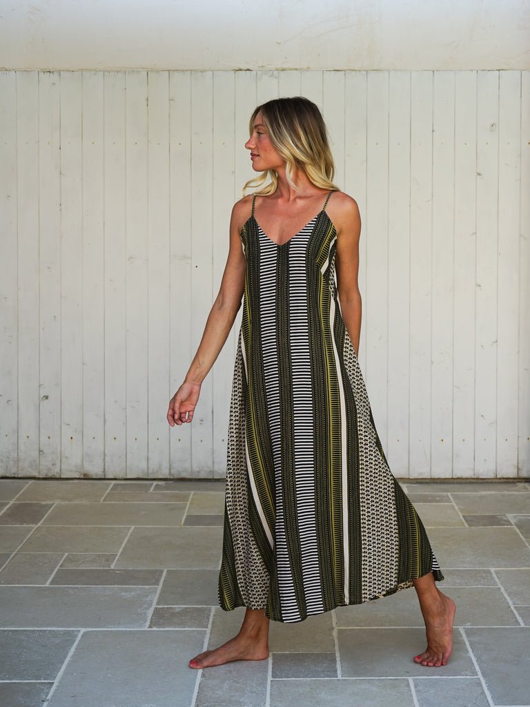 Vestito lungo svasato rayon con fiocco Cesira - nero - Bijondo