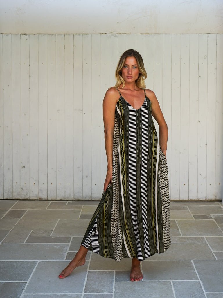 Vestito lungo svasato rayon con fiocco Cesira - nero - Bijondo