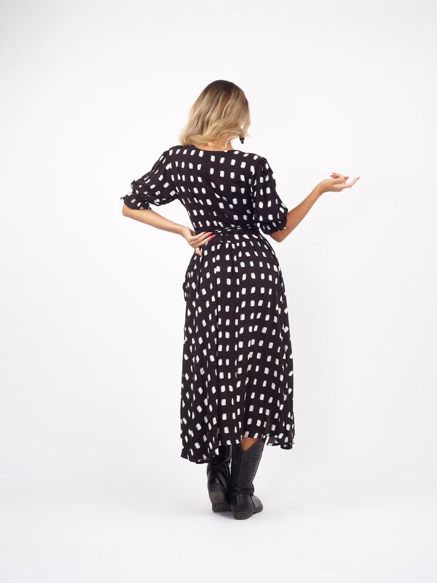 Vestito midi a portafoglio dettaglio manica Sasha - nero - Bijondo