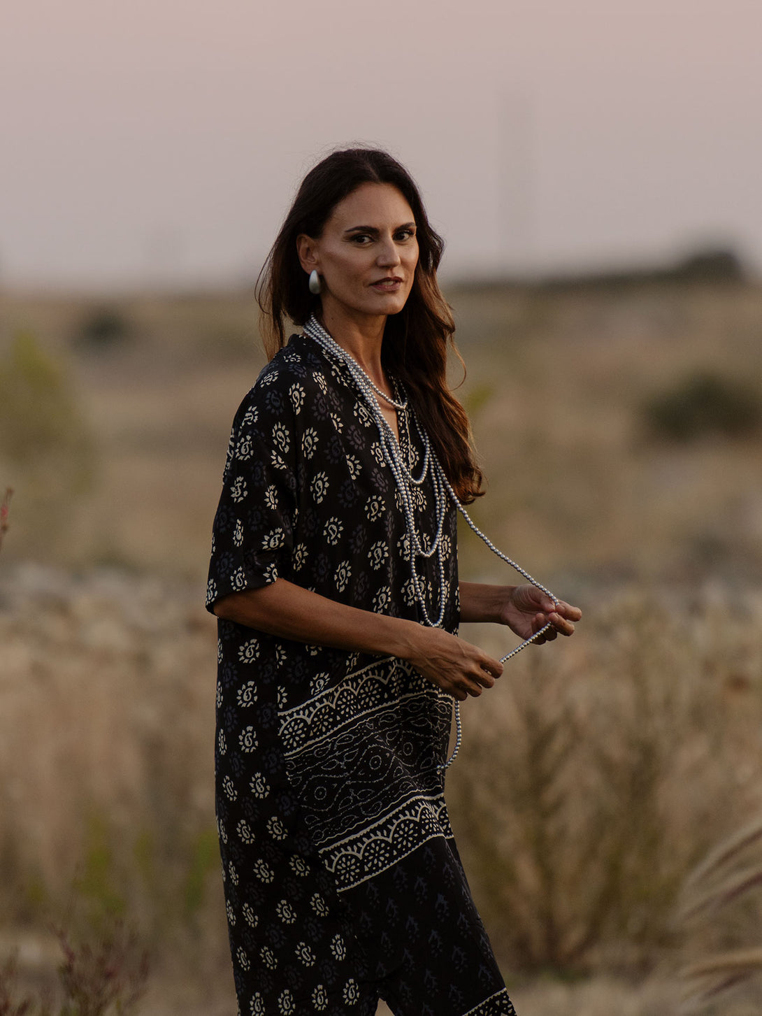 Vestito seta Joëlle-Vestito-WhyY-Nero-S-M-Bijondo